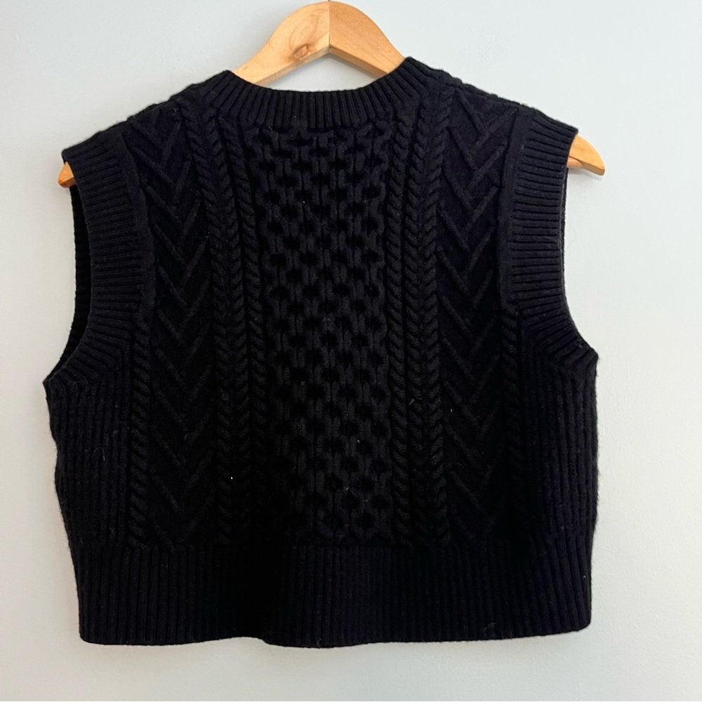 Aritzia Babaton Emporia Merino Wool V-Neck Sweater Vest Black Small Cable Knit - Picture 6 of 11